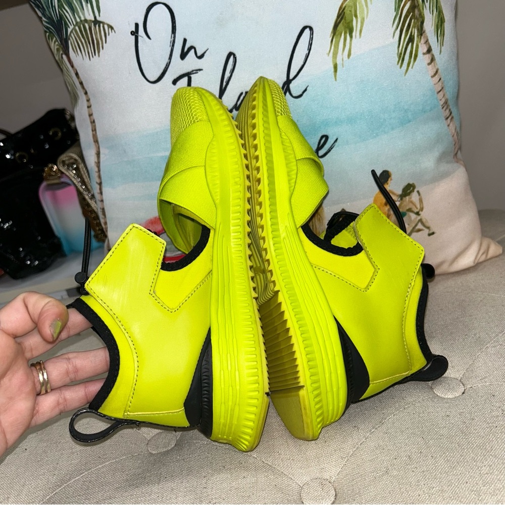 Puma By Rihanna Womens Lemon Neon Avid Athleisure Lifestyle Fashion Sneakers - Picture 11 of 13